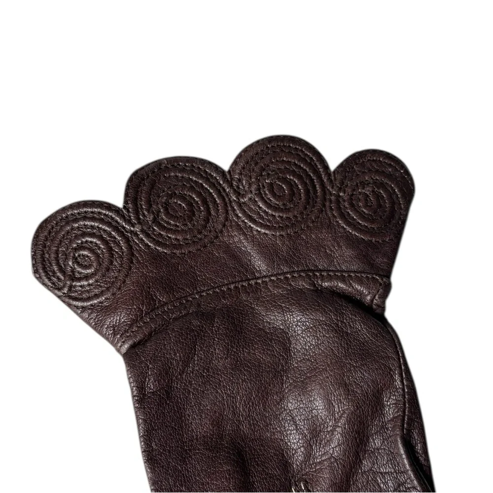 Elegant Vintage 70’s Brown Leather Gloves Scalloped Stitched Edge Snap Wrist